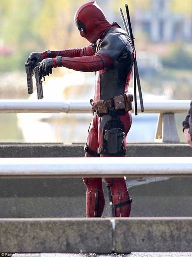 Про кино - Deadpool: Он не только мазафака в краснючем костюме, но и супергерой! Про кино - Deadpool: Он не только мазафака в краснючем костюме, но и супергерой!